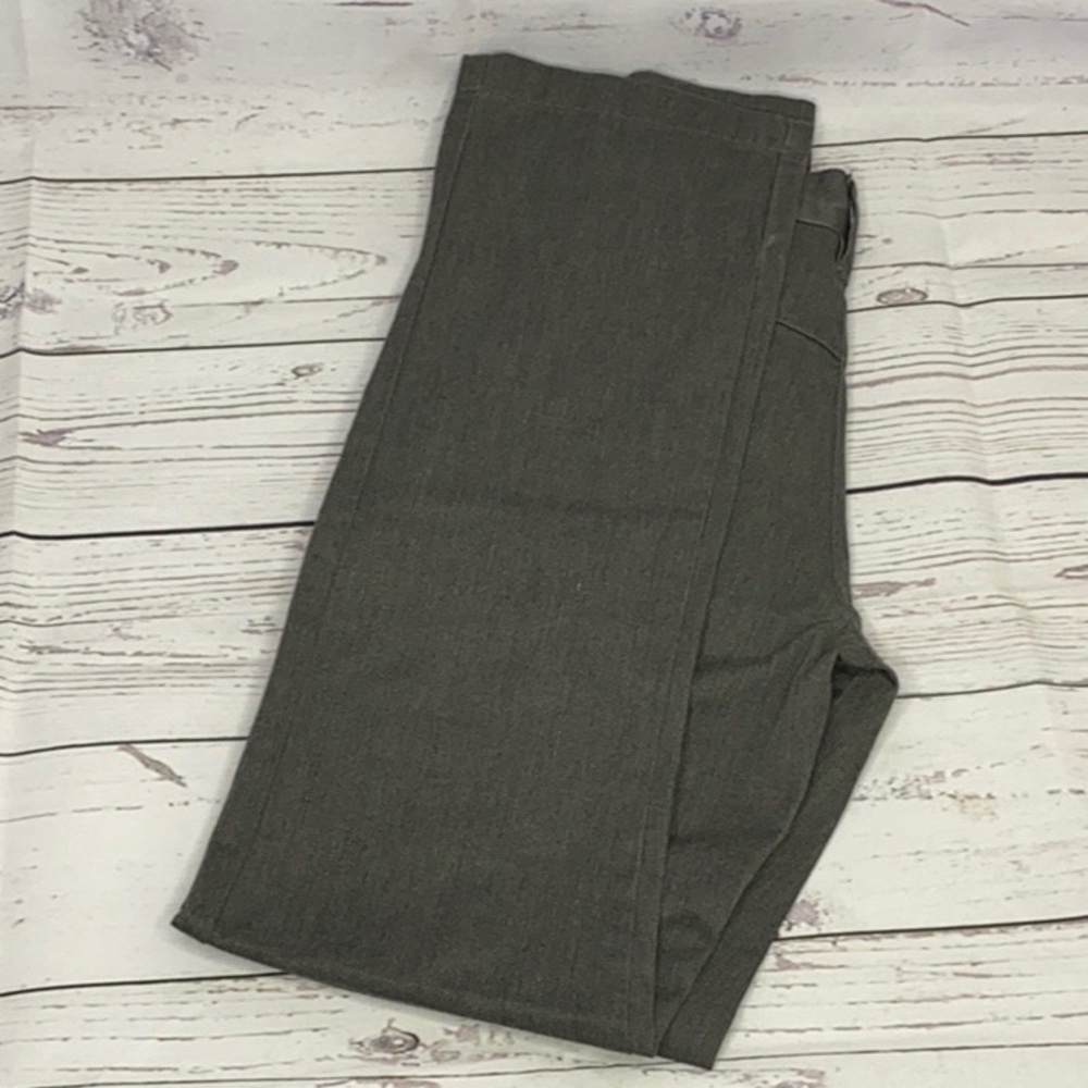 Grey Volcom Pants - image 4